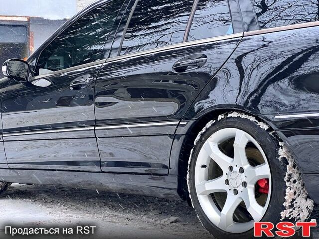 Чорний Мерседес Ц-Клас, об'ємом двигуна 2.1 л та пробігом 350 тис. км за 5900 $, фото 4 на Automoto.ua