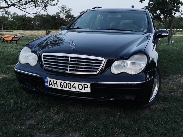 Чорний Мерседес Ц-Клас, об'ємом двигуна 2.1 л та пробігом 400 тис. км за 3300 $, фото 2 на Automoto.ua