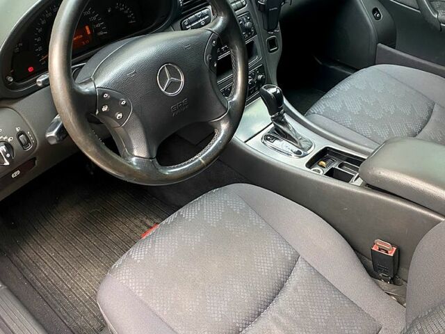 Чорний Мерседес Ц-Клас, об'ємом двигуна 1.8 л та пробігом 330 тис. км за 6200 $, фото 1 на Automoto.ua