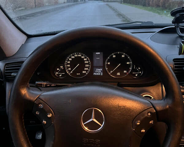 Чорний Мерседес Ц-Клас, об'ємом двигуна 2.69 л та пробігом 360 тис. км за 3750 $, фото 22 на Automoto.ua