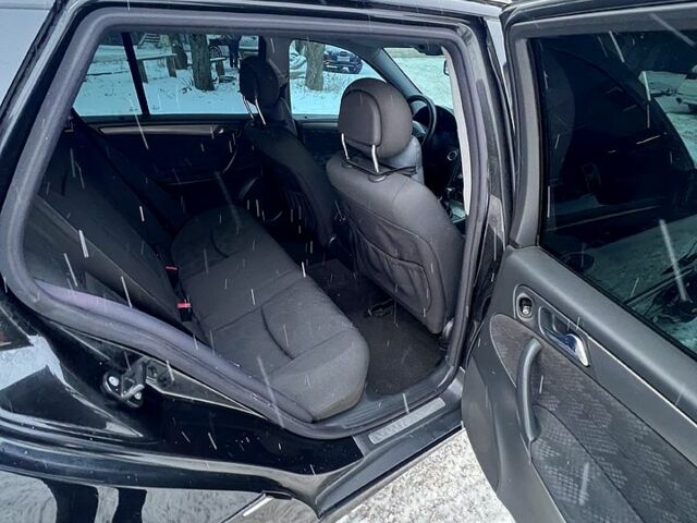 Чорний Мерседес Ц-Клас, об'ємом двигуна 2.1 л та пробігом 350 тис. км за 5900 $, фото 11 на Automoto.ua