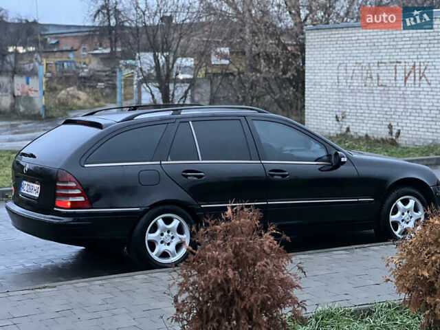 Чорний Мерседес Ц-Клас, об'ємом двигуна 2.69 л та пробігом 360 тис. км за 3750 $, фото 5 на Automoto.ua