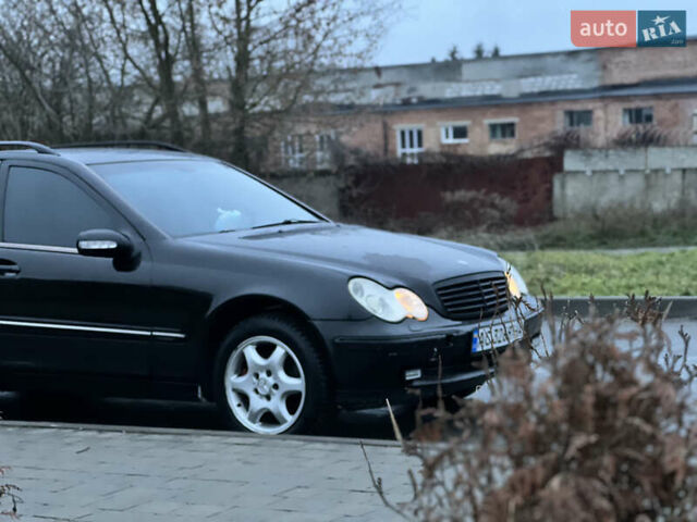 Чорний Мерседес Ц-Клас, об'ємом двигуна 2.69 л та пробігом 360 тис. км за 3750 $, фото 2 на Automoto.ua