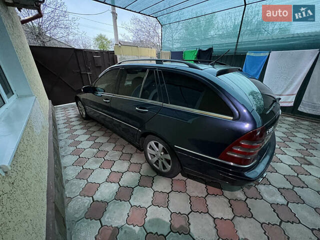 Чорний Мерседес Ц-Клас, об'ємом двигуна 2.7 л та пробігом 355 тис. км за 4200 $, фото 4 на Automoto.ua