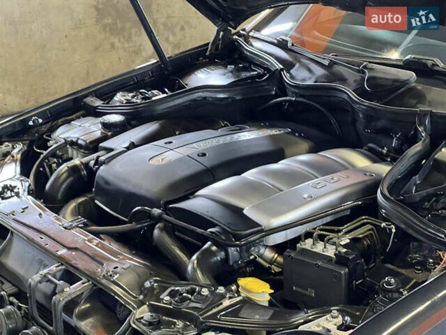 Черный Мерседес Ц-Класс, объемом двигателя 2.15 л и пробегом 350 тыс. км за 5900 $, фото 15 на Automoto.ua