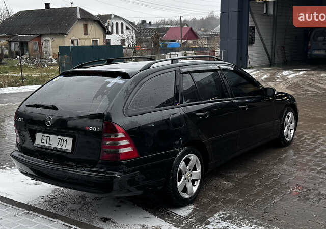 Черный Мерседес Ц-Класс, объемом двигателя 2.2 л и пробегом 401 тыс. км за 2150 $, фото 6 на Automoto.ua