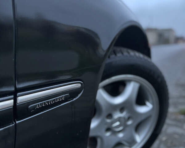 Чорний Мерседес Ц-Клас, об'ємом двигуна 2.69 л та пробігом 360 тис. км за 3750 $, фото 11 на Automoto.ua