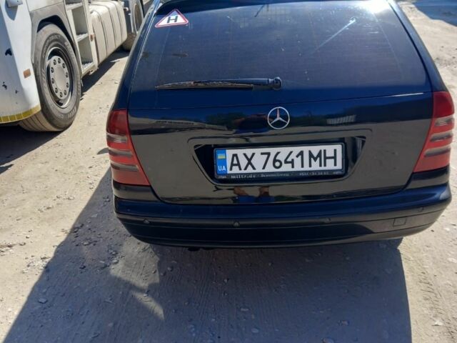 Черный Мерседес Ц-Класс, объемом двигателя 2.7 л и пробегом 400 тыс. км за 5000 $, фото 2 на Automoto.ua