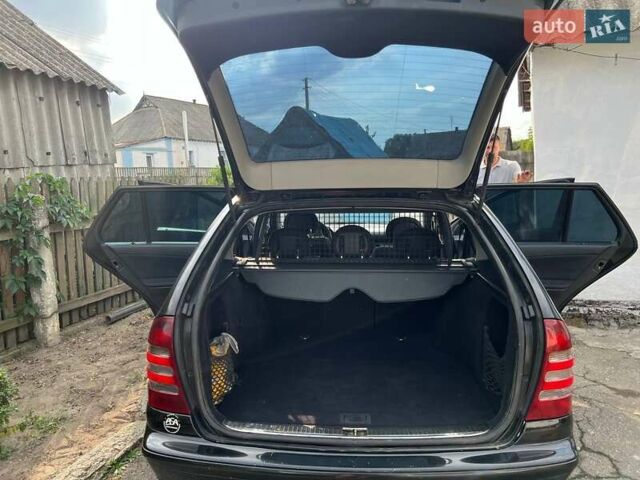 Чорний Мерседес Ц-Клас, об'ємом двигуна 2.2 л та пробігом 399 тис. км за 3000 $, фото 25 на Automoto.ua