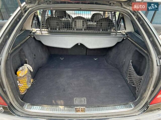 Чорний Мерседес Ц-Клас, об'ємом двигуна 2.2 л та пробігом 399 тис. км за 3000 $, фото 26 на Automoto.ua