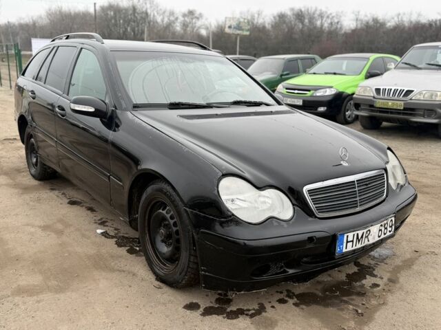 Черный Мерседес Ц-Класс, объемом двигателя 2.2 л и пробегом 350 тыс. км за 1325 $, фото 1 на Automoto.ua