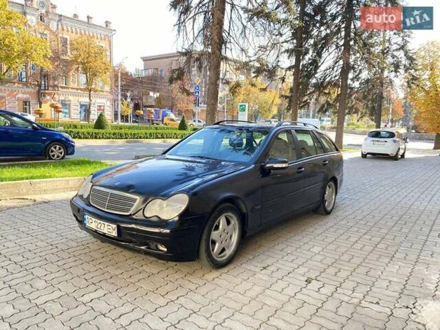 Мерседес Ц-Класс 2003 в Запорожье на Automoto.ua Черный Мерседес Ц-Класс, объемом двигателя 2.15 л и пробегом 250 тыс. км за 2850 $, фото 4 на Automoto.ua