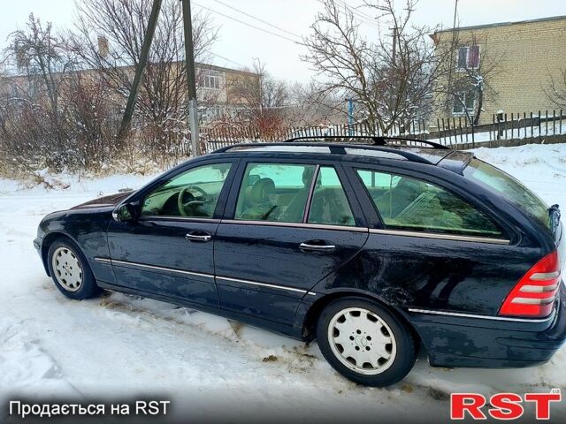 Черный Мерседес Ц-Класс, объемом двигателя 2.1 л и пробегом 250 тыс. км за 3750 $, фото 10 на Automoto.ua