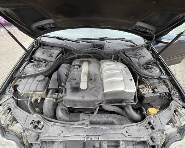 Чорний Мерседес Ц-Клас, об'ємом двигуна 2.2 л та пробігом 200 тис. км за 4200 $, фото 18 на Automoto.ua