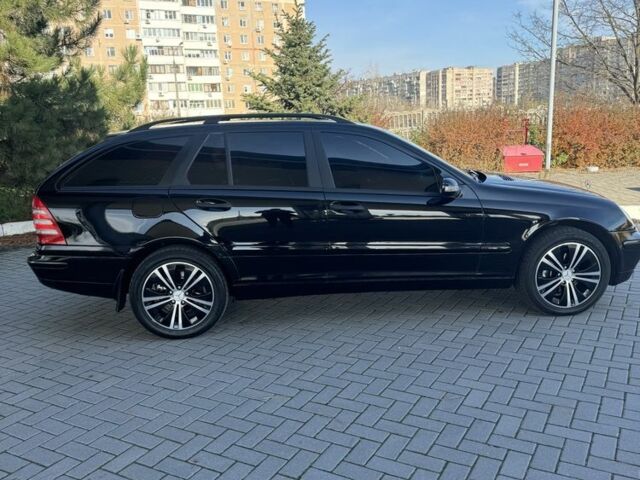 Чорний Мерседес Ц-Клас, об'ємом двигуна 2.1 л та пробігом 253 тис. км за 6500 $, фото 3 на Automoto.ua