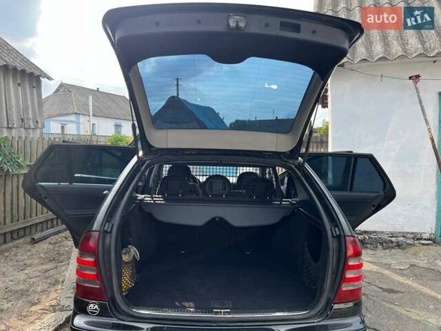 Чорний Мерседес Ц-Клас, об'ємом двигуна 2.2 л та пробігом 399 тис. км за 3000 $, фото 24 на Automoto.ua