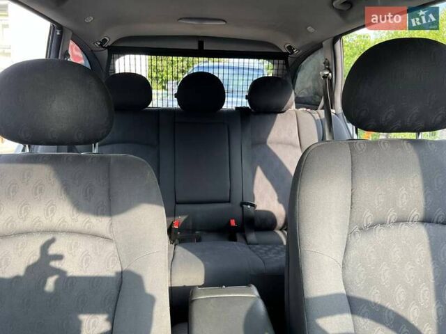 Чорний Мерседес Ц-Клас, об'ємом двигуна 2.2 л та пробігом 399 тис. км за 3000 $, фото 30 на Automoto.ua