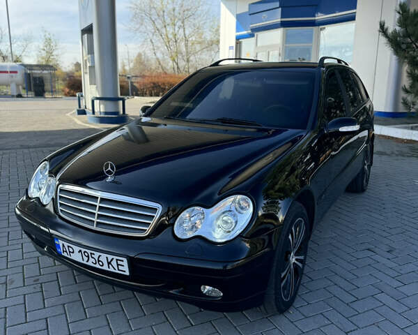 Чорний Мерседес Ц-Клас, об'ємом двигуна 2.15 л та пробігом 253 тис. км за 6500 $, фото 2 на Automoto.ua