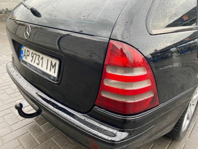 Черный Мерседес Ц-Класс, объемом двигателя 2.7 л и пробегом 300 тыс. км за 5300 $, фото 5 на Automoto.ua