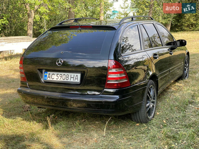 Чорний Мерседес Ц-Клас, об'ємом двигуна 2.2 л та пробігом 350 тис. км за 4899 $, фото 3 на Automoto.ua