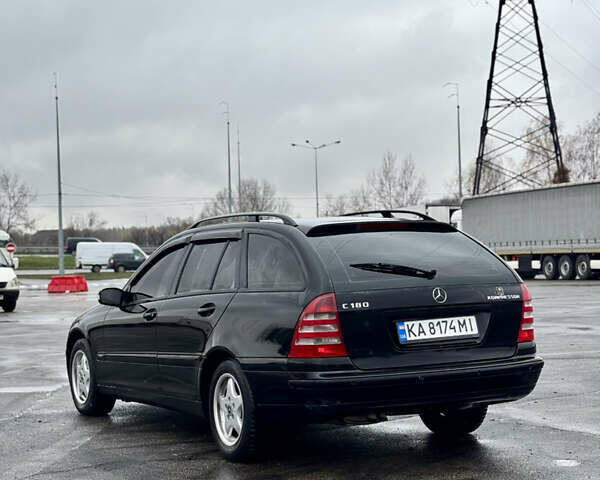 Черный Мерседес Ц-Класс, объемом двигателя 1.8 л и пробегом 165 тыс. км за 3999 $, фото 3 на Automoto.ua