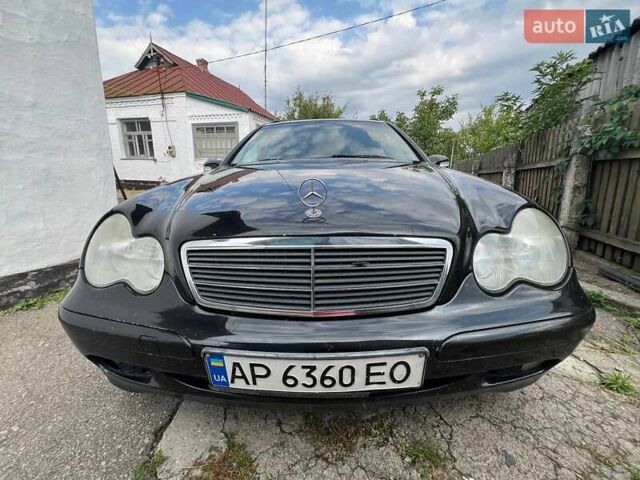 Чорний Мерседес Ц-Клас, об'ємом двигуна 2.2 л та пробігом 399 тис. км за 3000 $, фото 5 на Automoto.ua