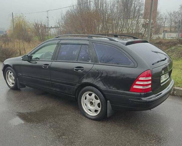 Черный Мерседес Ц-Класс, объемом двигателя 1.8 л и пробегом 355 тыс. км за 4000 $, фото 7 на Automoto.ua