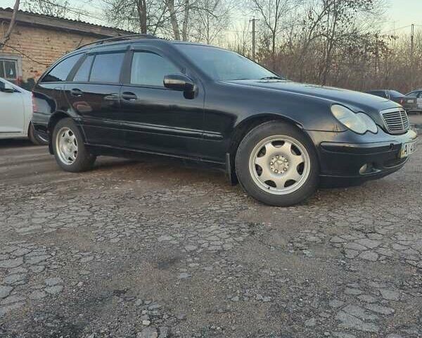 Черный Мерседес Ц-Класс, объемом двигателя 1.8 л и пробегом 355 тыс. км за 4000 $, фото 5 на Automoto.ua