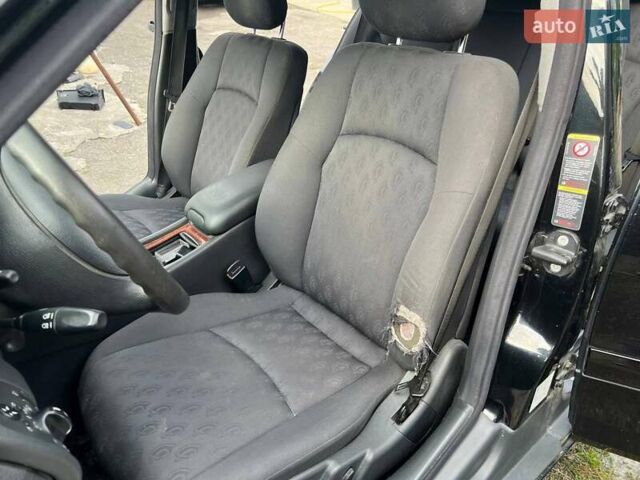 Чорний Мерседес Ц-Клас, об'ємом двигуна 2.2 л та пробігом 399 тис. км за 3000 $, фото 15 на Automoto.ua