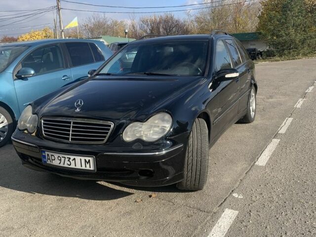 Черный Мерседес Ц-Класс, объемом двигателя 2.7 л и пробегом 300 тыс. км за 5300 $, фото 1 на Automoto.ua