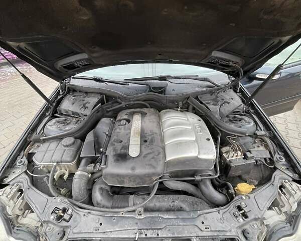 Чорний Мерседес Ц-Клас, об'ємом двигуна 2.2 л та пробігом 200 тис. км за 4200 $, фото 19 на Automoto.ua