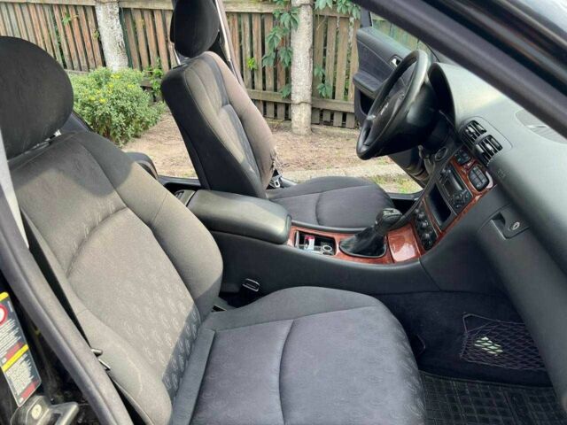 Черный Мерседес Ц-Класс, объемом двигателя 2.1 л и пробегом 399 тыс. км за 3750 $, фото 7 на Automoto.ua