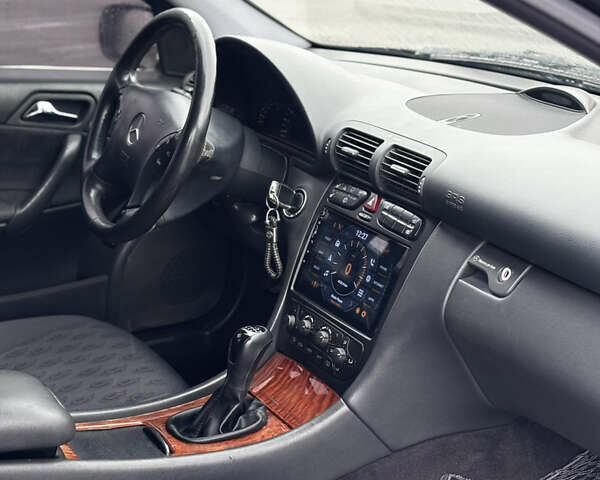 Черный Мерседес Ц-Класс, объемом двигателя 1.8 л и пробегом 165 тыс. км за 3999 $, фото 14 на Automoto.ua