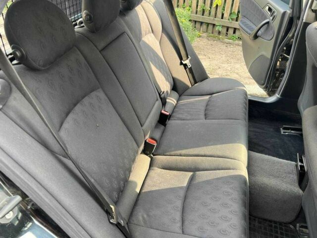 Черный Мерседес Ц-Класс, объемом двигателя 2.1 л и пробегом 399 тыс. км за 3750 $, фото 16 на Automoto.ua