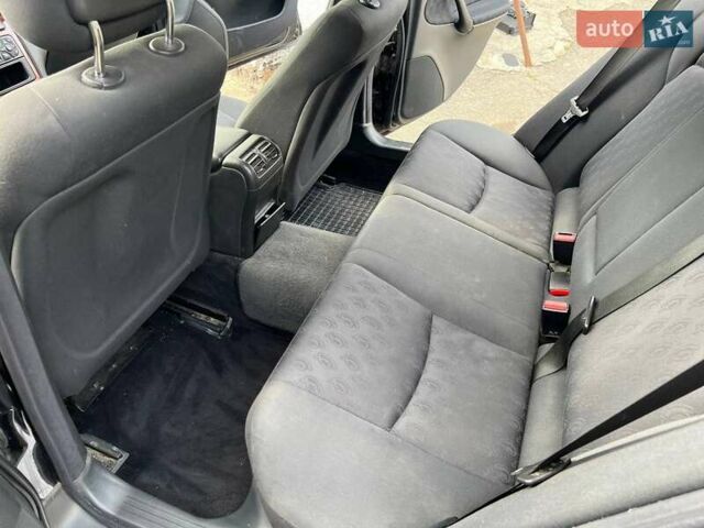 Чорний Мерседес Ц-Клас, об'ємом двигуна 2.2 л та пробігом 399 тис. км за 3000 $, фото 19 на Automoto.ua