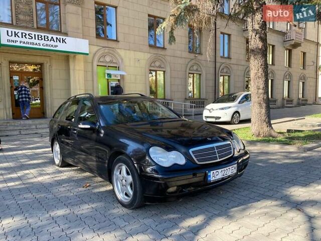 Черный Мерседес Ц-Класс, объемом двигателя 2.15 л и пробегом 250 тыс. км за 2950 $, фото 6 на Automoto.ua