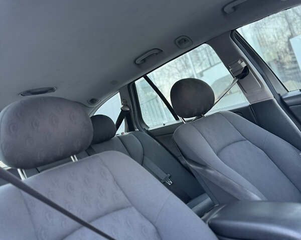 Чорний Мерседес Ц-Клас, об'ємом двигуна 2.15 л та пробігом 380 тис. км за 2950 $, фото 9 на Automoto.ua