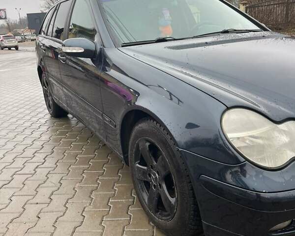 Чорний Мерседес Ц-Клас, об'ємом двигуна 2.2 л та пробігом 200 тис. км за 4200 $, фото 7 на Automoto.ua