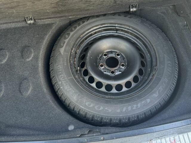 Чорний Мерседес Ц-Клас, об'ємом двигуна 2.1 л та пробігом 253 тис. км за 6500 $, фото 11 на Automoto.ua