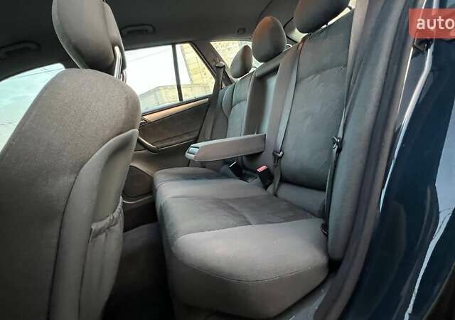 Чорний Мерседес Ц-Клас, об'ємом двигуна 1.8 л та пробігом 216 тис. км за 5490 $, фото 9 на Automoto.ua