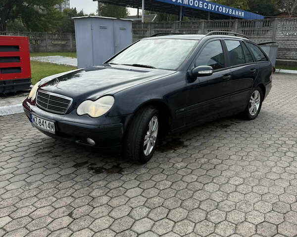 Чорний Мерседес Ц-Клас, об'ємом двигуна 2.2 л та пробігом 374 тис. км за 2299 $, фото 1 на Automoto.ua