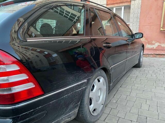 Черный Мерседес Ц-Класс, объемом двигателя 1.8 л и пробегом 244 тыс. км за 7000 $, фото 7 на Automoto.ua