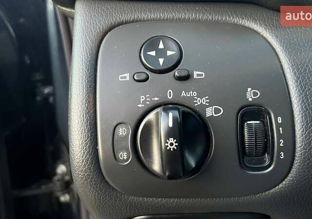 Чорний Мерседес Ц-Клас, об'ємом двигуна 1.8 л та пробігом 216 тис. км за 5490 $, фото 18 на Automoto.ua