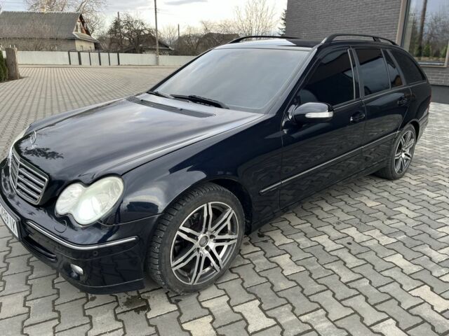 Черный Мерседес Ц-Класс, объемом двигателя 1.8 л и пробегом 270 тыс. км за 6100 $, фото 12 на Automoto.ua