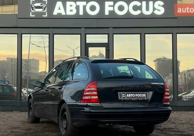 Чорний Мерседес Ц-Клас, об'ємом двигуна 1.8 л та пробігом 216 тис. км за 5490 $, фото 7 на Automoto.ua