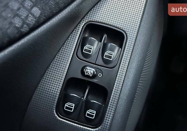 Чорний Мерседес Ц-Клас, об'ємом двигуна 1.8 л та пробігом 216 тис. км за 5490 $, фото 17 на Automoto.ua