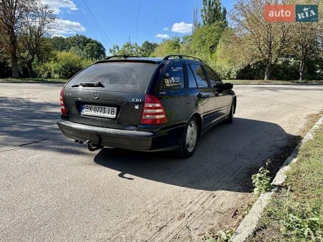 Чорний Мерседес Ц-Клас, об'ємом двигуна 2.1 л та пробігом 325 тис. км за 4000 $, фото 2 на Automoto.ua