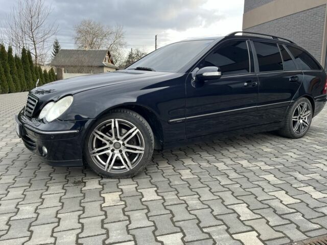 Черный Мерседес Ц-Класс, объемом двигателя 1.8 л и пробегом 270 тыс. км за 6100 $, фото 5 на Automoto.ua