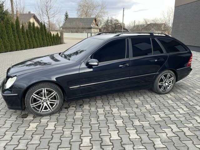 Черный Мерседес Ц-Класс, объемом двигателя 1.8 л и пробегом 270 тыс. км за 6100 $, фото 9 на Automoto.ua