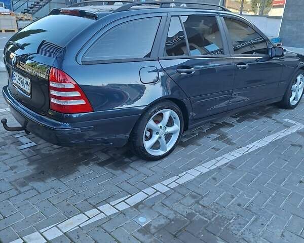 Черный Мерседес Ц-Класс, объемом двигателя 1.8 л и пробегом 300 тыс. км за 6200 $, фото 7 на Automoto.ua